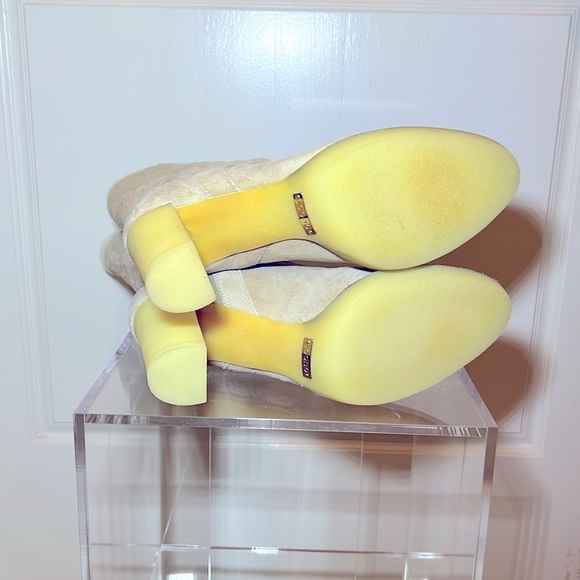 Gucci knee high suede ecru slouch boots. Sz 8 1/2 - Picture 5 of 7